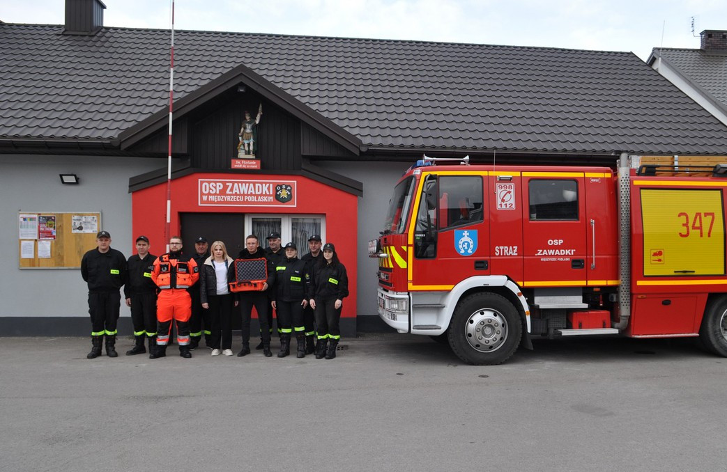 Wipasz unterstützte OSP Zawadki mit dem Kauf eines AED-Defibrillators